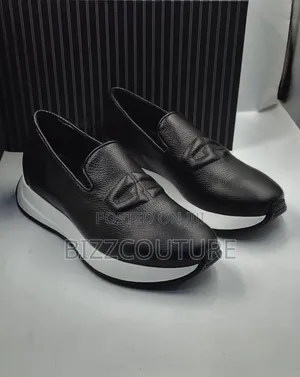 Original Italian Giovanni Conti Sneakers Available in Store