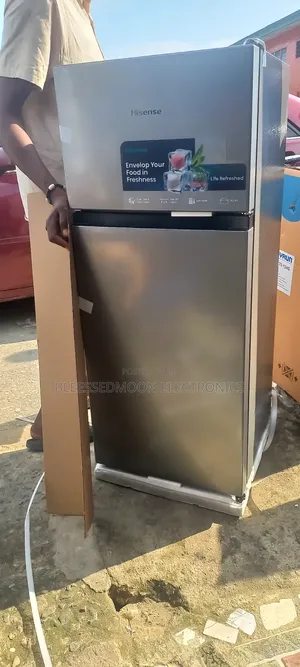Hisense Standing Fridge 172liters