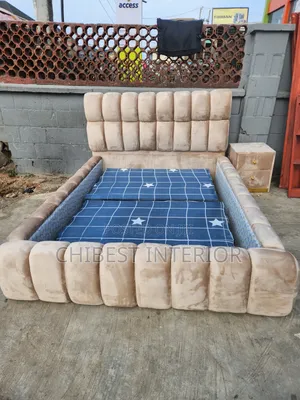 4.5by6 Cream Colour Bubble Bed.