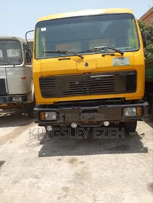 Mercedes Benz Tipper