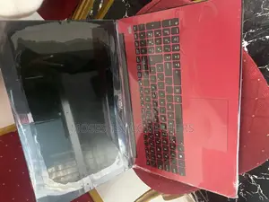 New Laptop Asus 4GB Intel SSHD (Hybrid) 320GB