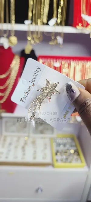 Simple Affordable Brooch