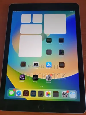 Apple iPad 9.7 64 GB Gray
