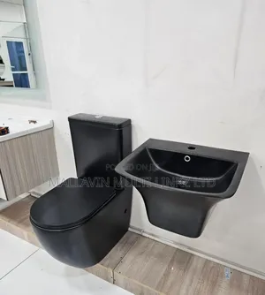 Blank Executive Master Bedroom Toilet