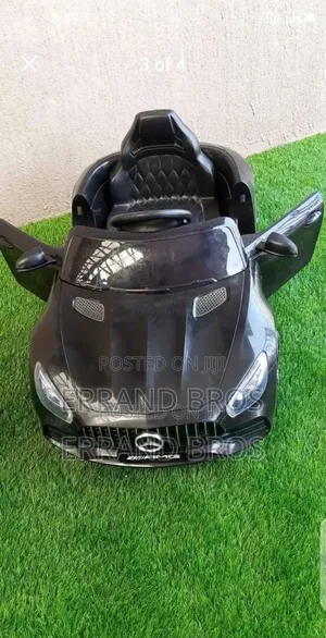 Mercedes Benz Amg 12v Battery Powered Ride On Car