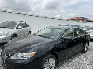 Lexus ES 2013 Black