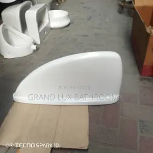 Ceramic Urinal Partition / Divider