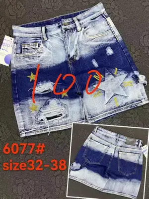 Short Nicka Jeans Available