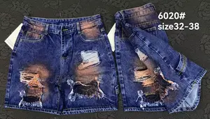 Short Nicka Jeans Available