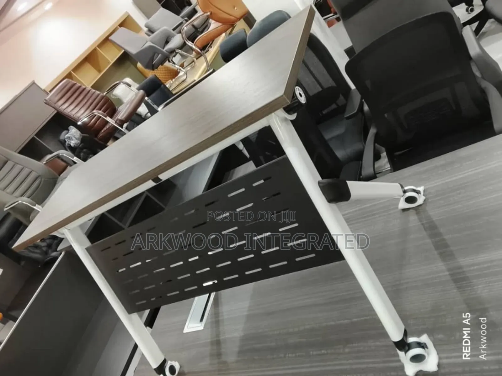 Foldable Top/Convertible Table With Lockable Wheels