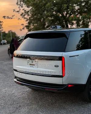 Land Rover Range Rover Vogue 2024 White