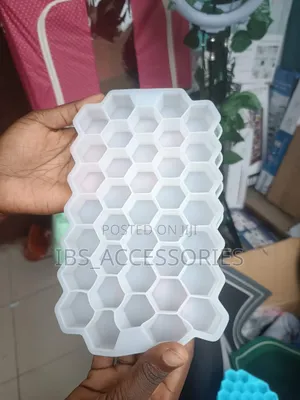 Ice Cube Maker