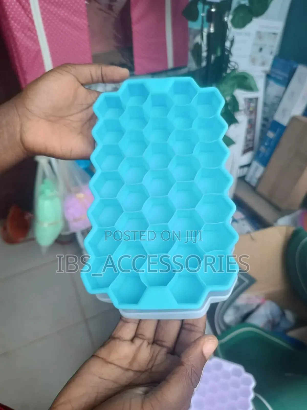 Ice Cube Maker