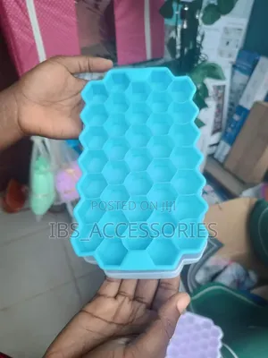 Ice Cube Maker