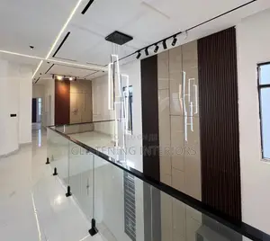 Staircase 10mm Plain Glass With Black Spigot And Accessories