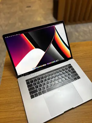 Laptop Apple MacBook Pro 2016 16GB Intel Core i7 SSD 512GB