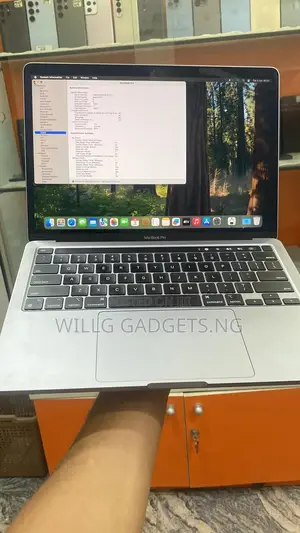 Laptop Apple MacBook Pro 2020 16GB Intel Core I7 SSD 1T