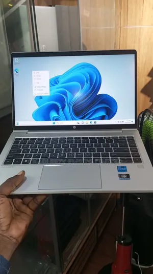 Laptop HP ProBook 440 G8 16GB Intel Core I5 eMMC 500GB