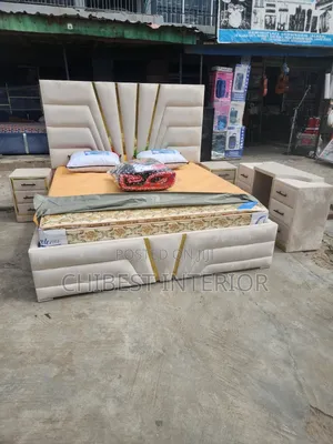 6by6 Cream Colour Padded Bed.