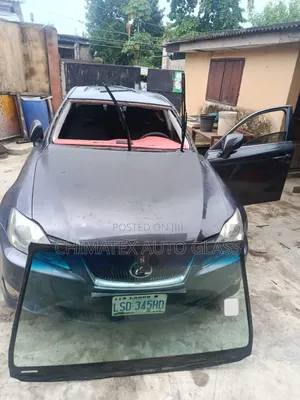 We Deliver and Install All Windscreen Glasses