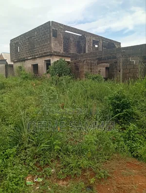 5bdrm Block of Flats in Banana Estate, Igbogbo for sale