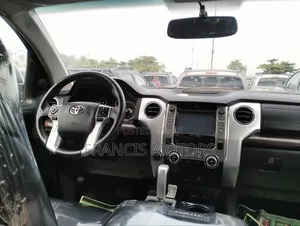 Toyota Tundra 2018 Brown