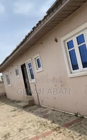 4bdrm Bungalow in Abeokuta North for sale