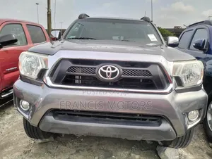 Toyota Tacoma V6 4dr Double Cab 4WD 6.1 ft. SB (4.0L 6cyl 5A) 2014 Gray