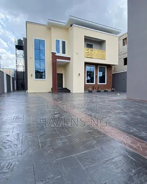 5bdrm Duplex in Woji for sale