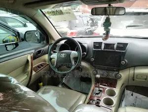 Toyota Highlander 2010 Gray