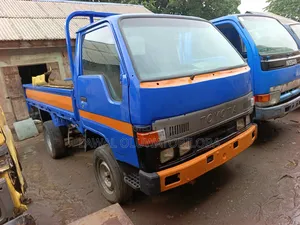 Nigeria Use Toyota Dyna 150 3y Petrol Engine
