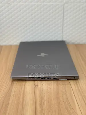 Laptop HP ZBook 15u G5 16GB Intel Core I7 SSD 512GB