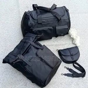 Black Set of Duffle Bags With Handbag