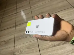 Apple iPhone 11 64 GB White