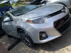 Toyota Corolla S 4dr Sedan (1.8L 4cyl CVT) 2016 Silver