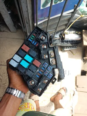 Engine Fuse Box Honda Cr-v 2009