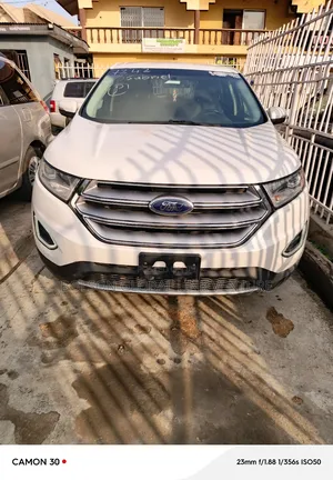 Ford Edge SE 4dr SUV (2.0L 4cyl Turbo 6A) 2015 White