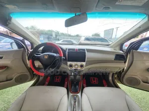 Honda City 2010 Gold