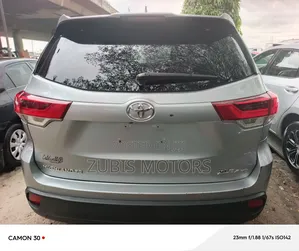 Toyota Highlander 2019 Silver