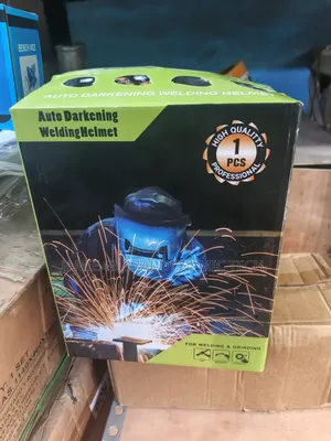 Auto-darkening Welding Helmet