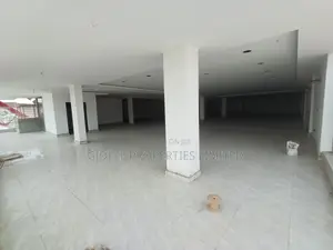 Serviced 400sqm Office/ Shop Space on the Third Floor