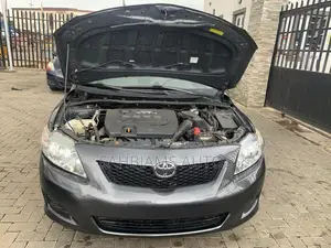 Toyota Corolla LE 4dr Sedan (1.8L 4 cyl 4A) 2009 Gray