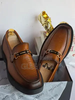 Top Matte Givenchy Shoes