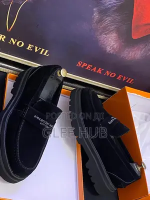 Solid Dry Matte Loafers