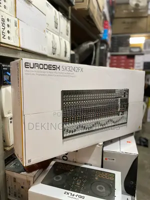 Behringer Eurodesk Sx3242fx 32-channel Analogue Mixer