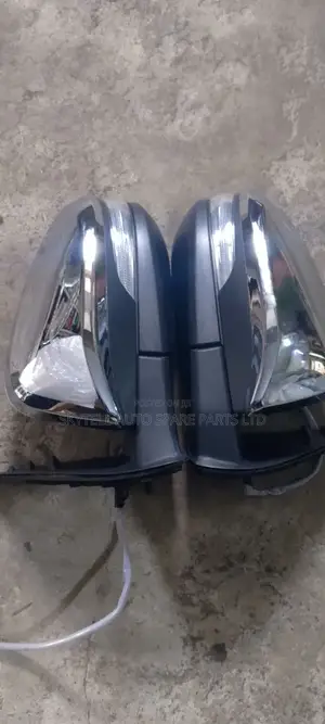 Set Of Side Mirror For Toyota Hilux 2020
