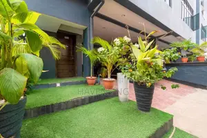 Exquisite 4-Bedroom Apartment