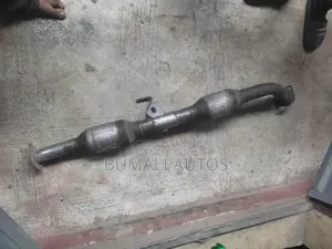 Complete Catalyst for Toyota 2.7 Hilux