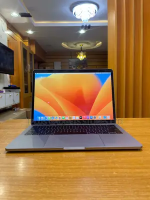 Laptop Apple MacBook Pro 2019 8GB Intel Core i5 SSD 256GB