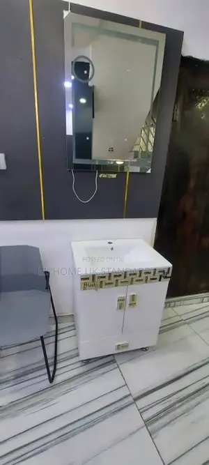 Single Cabinet With Mirror